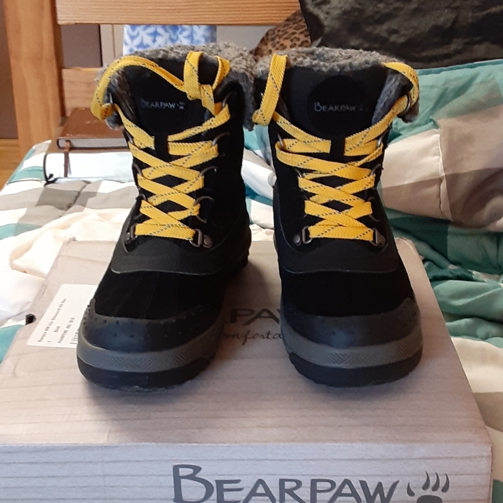 Boots - Picture 2 of 3